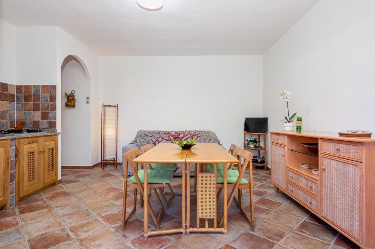 Holiday House Li Piri Сан-Теодоро Экстерьер фото