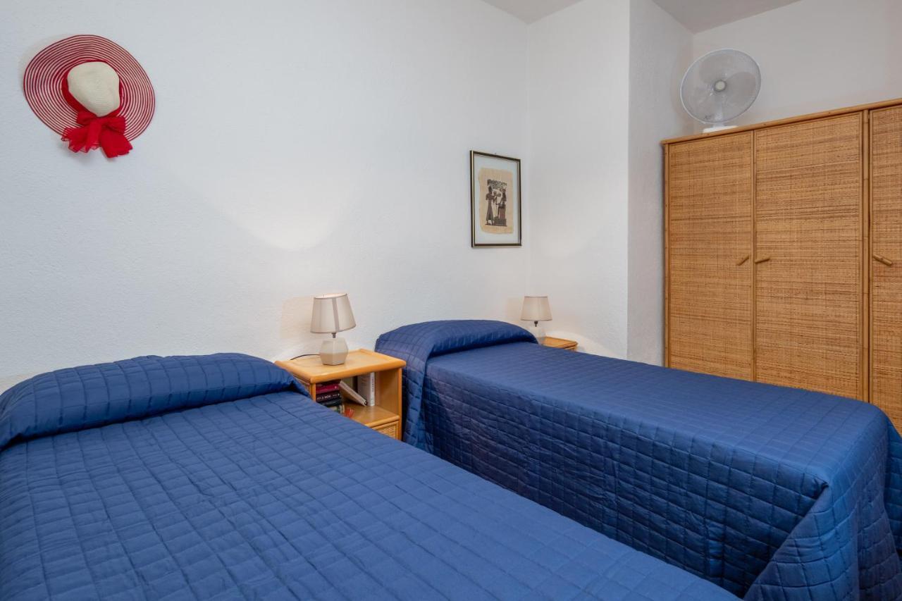 Holiday House Li Piri Сан-Теодоро Экстерьер фото